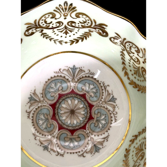 Paragon by Appointment to her Majesty the Queen Teacup & Saucer w/Gold Accents! - Picture 6 of 10
